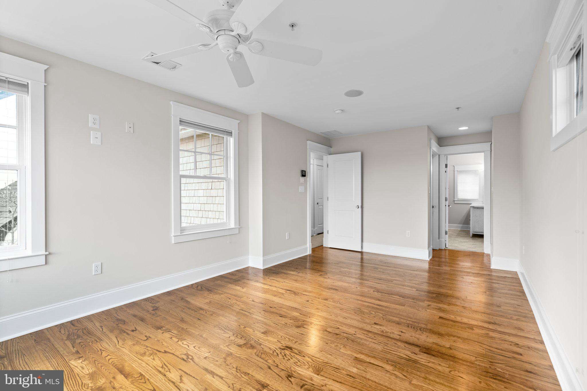 MURRAY HILL - Residential