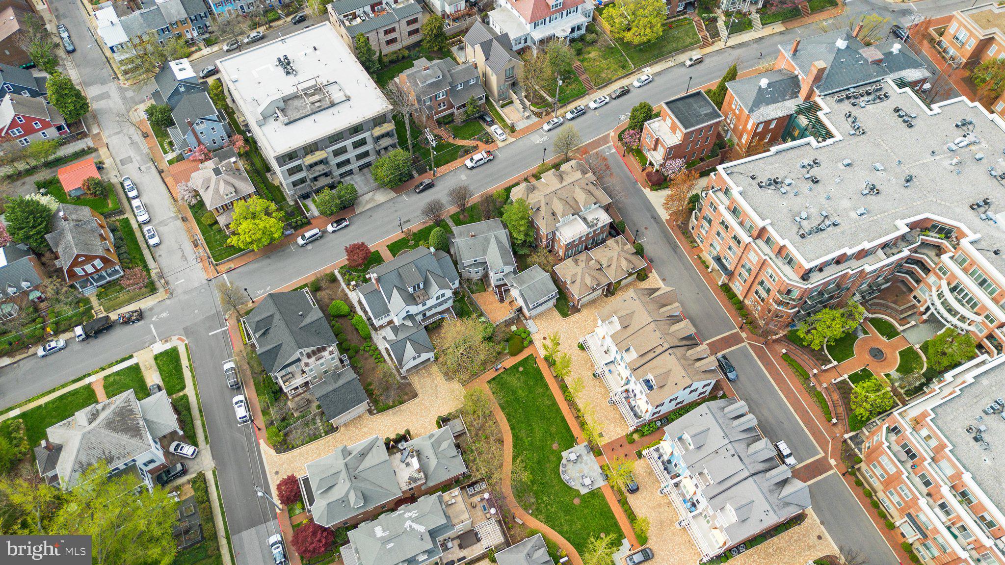 MURRAY HILL - Residential