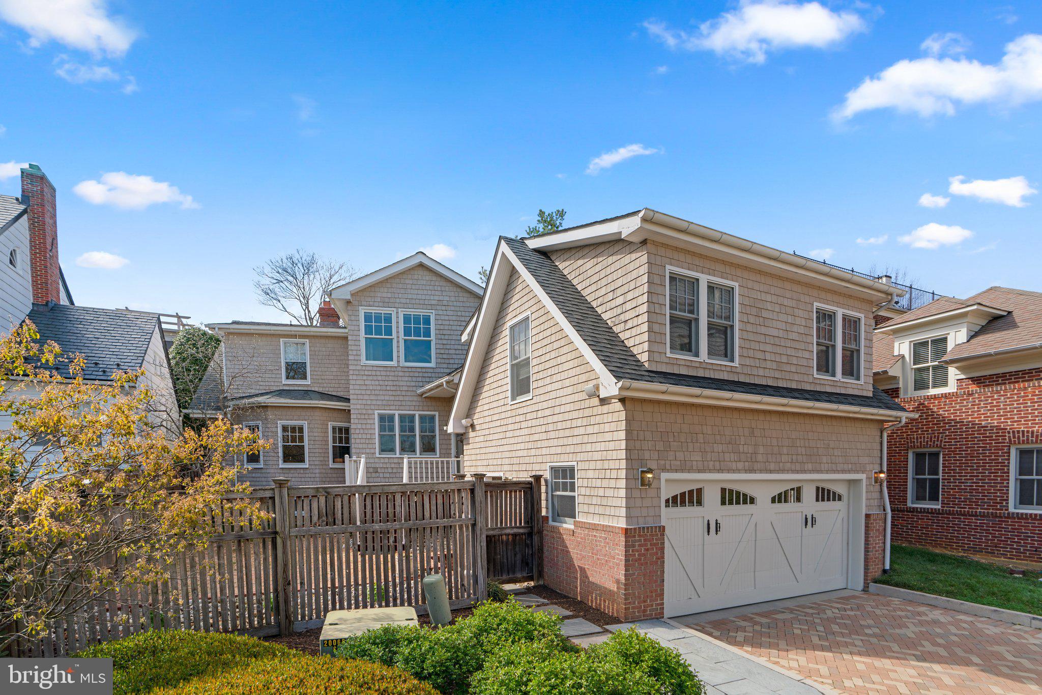 MURRAY HILL - Residential