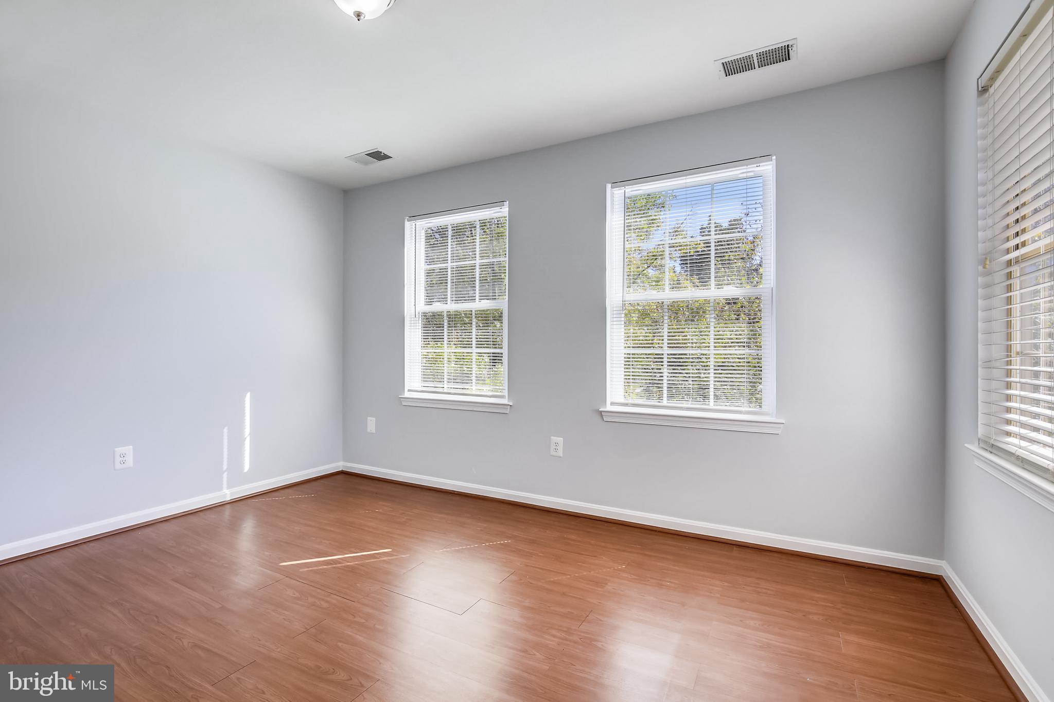 FLOWER HILL - Residential