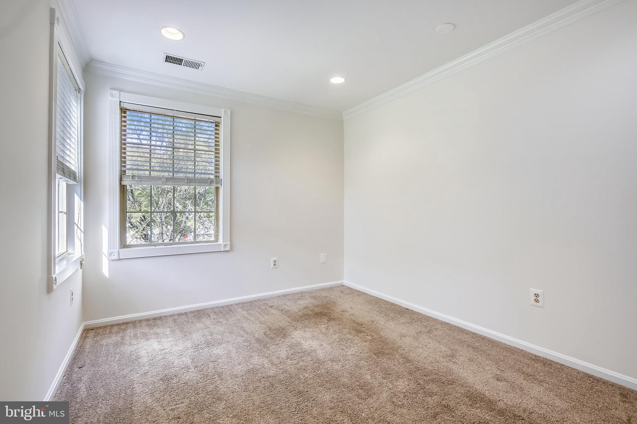 FLOWER HILL - Residential