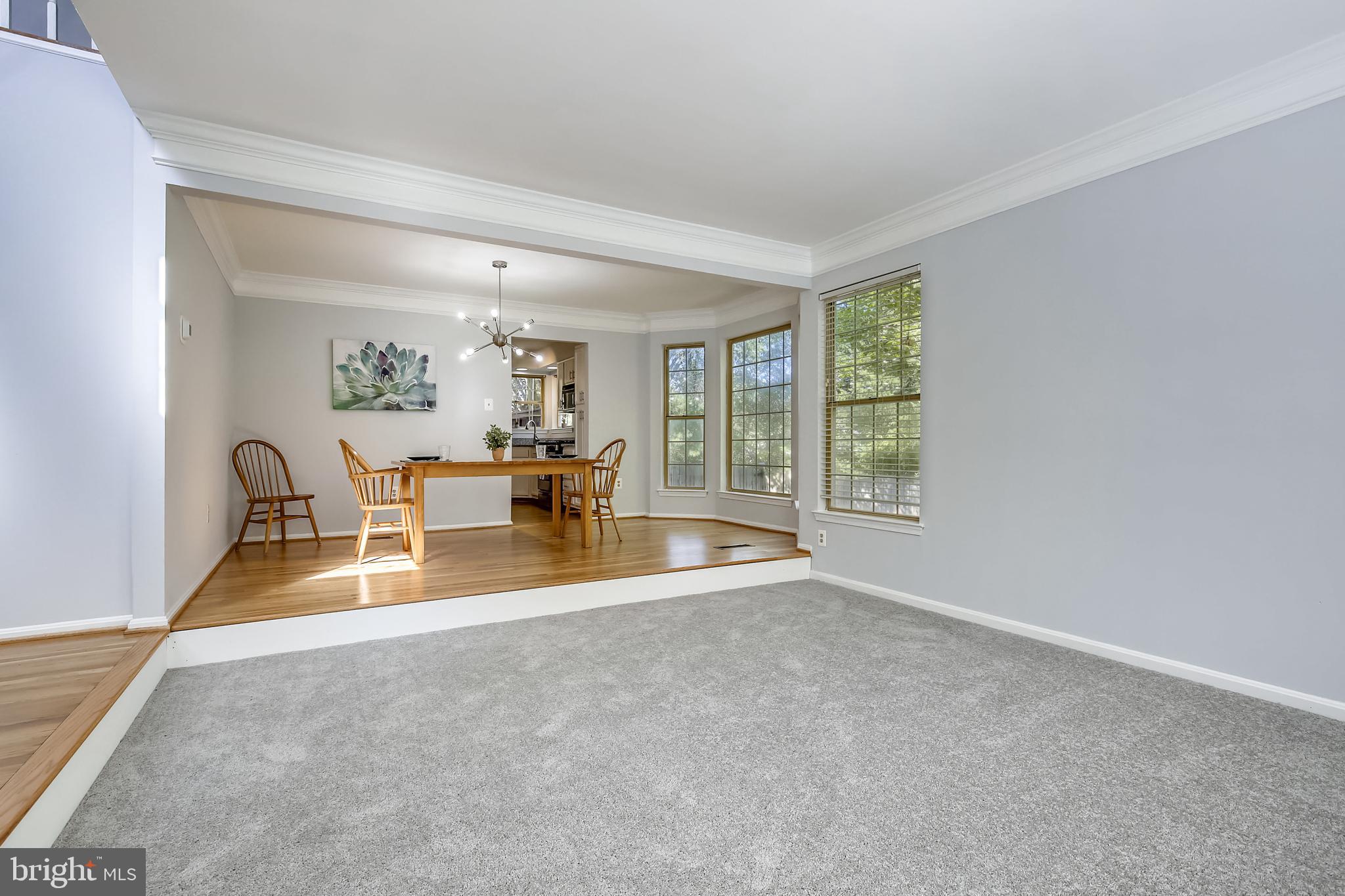 FLOWER HILL - Residential