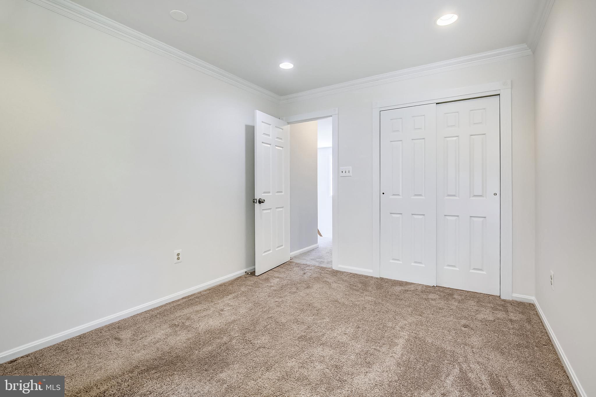 FLOWER HILL - Residential