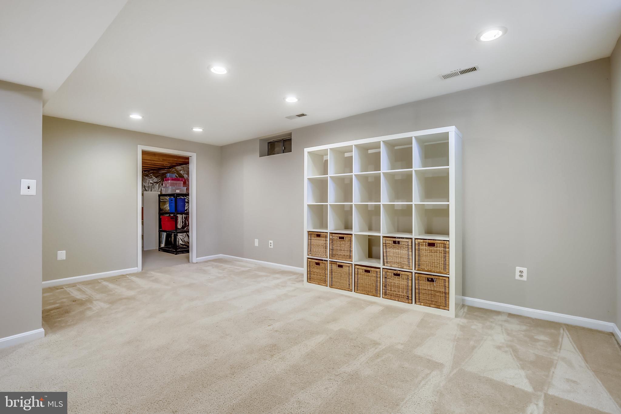 FLOWER HILL - Residential