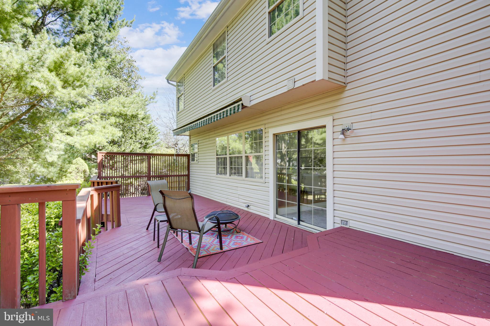 FLOWER HILL - Residential