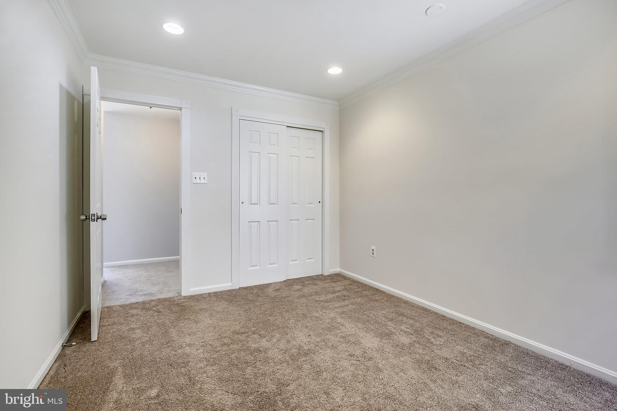 FLOWER HILL - Residential