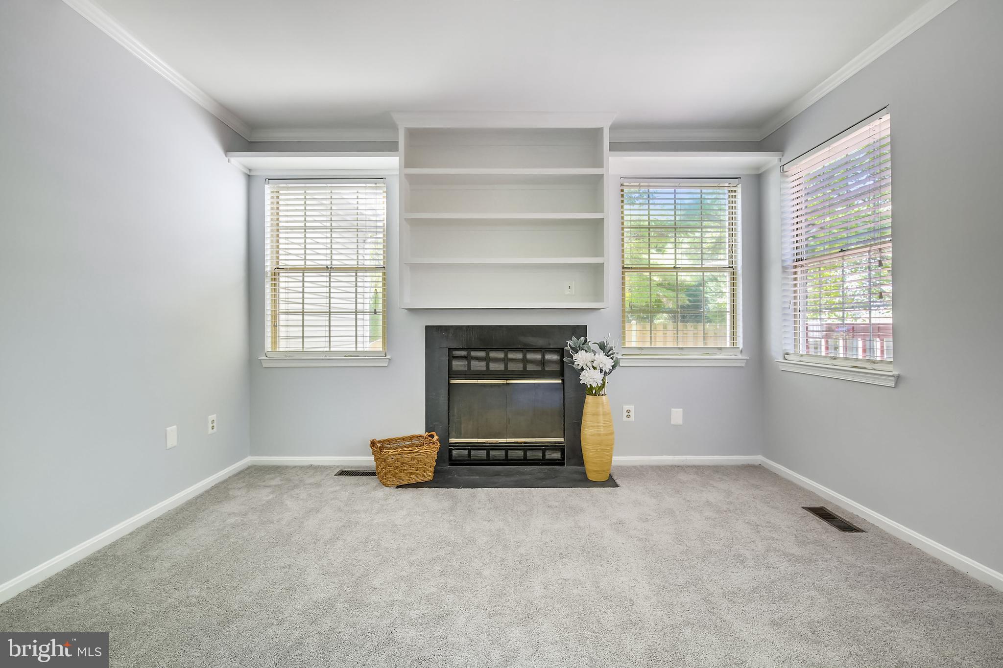 FLOWER HILL - Residential