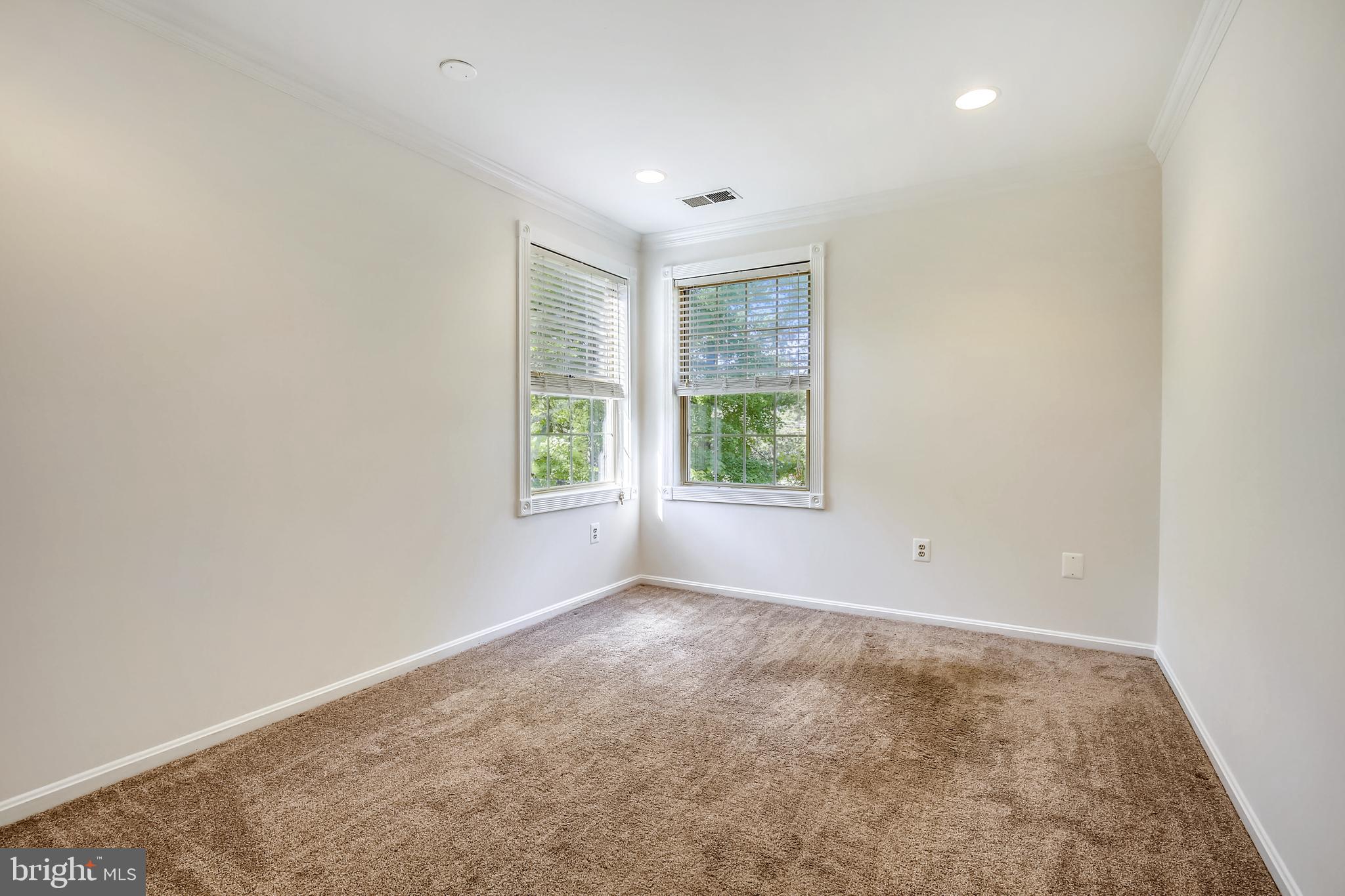 FLOWER HILL - Residential