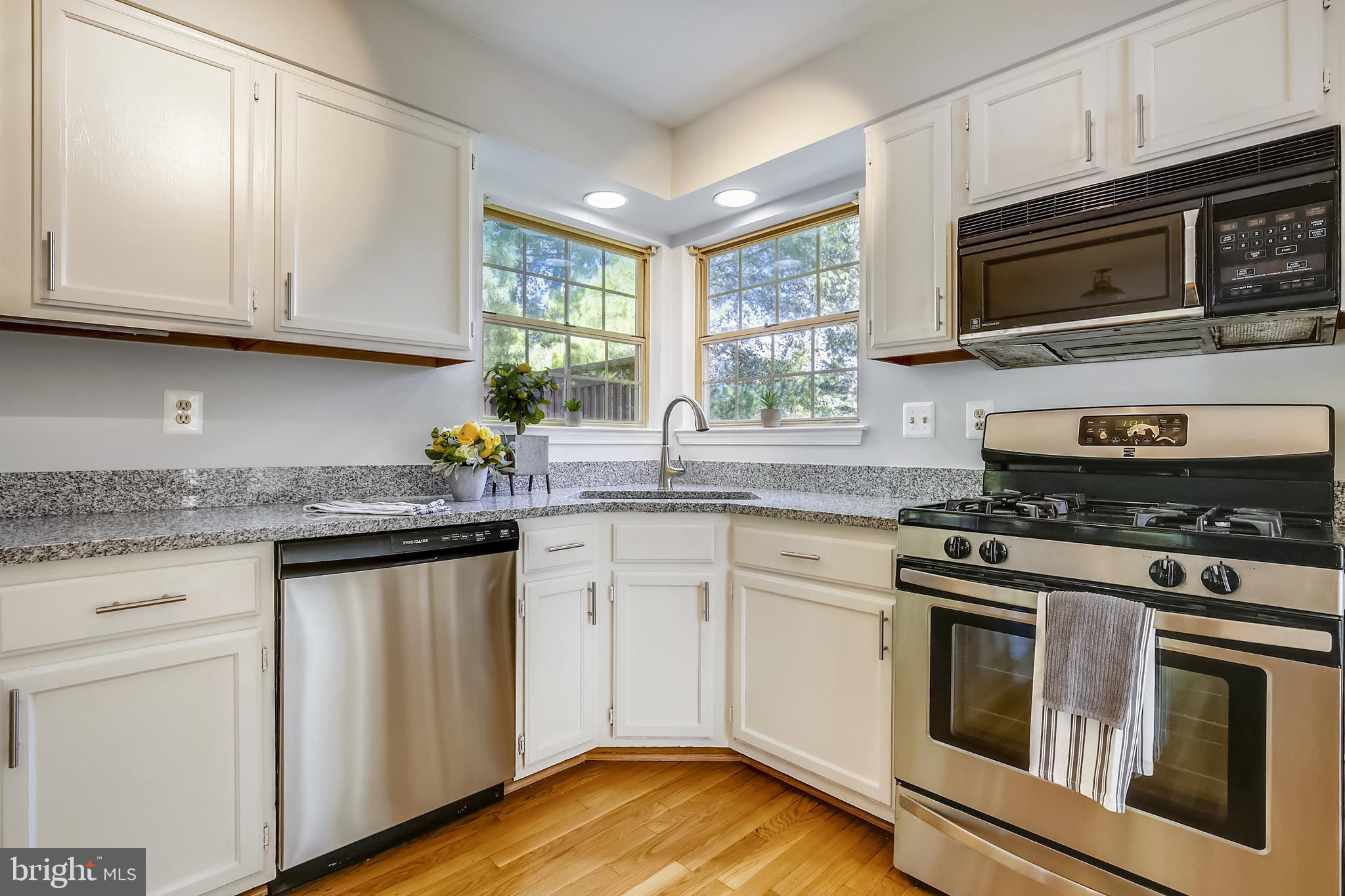 FLOWER HILL - Residential