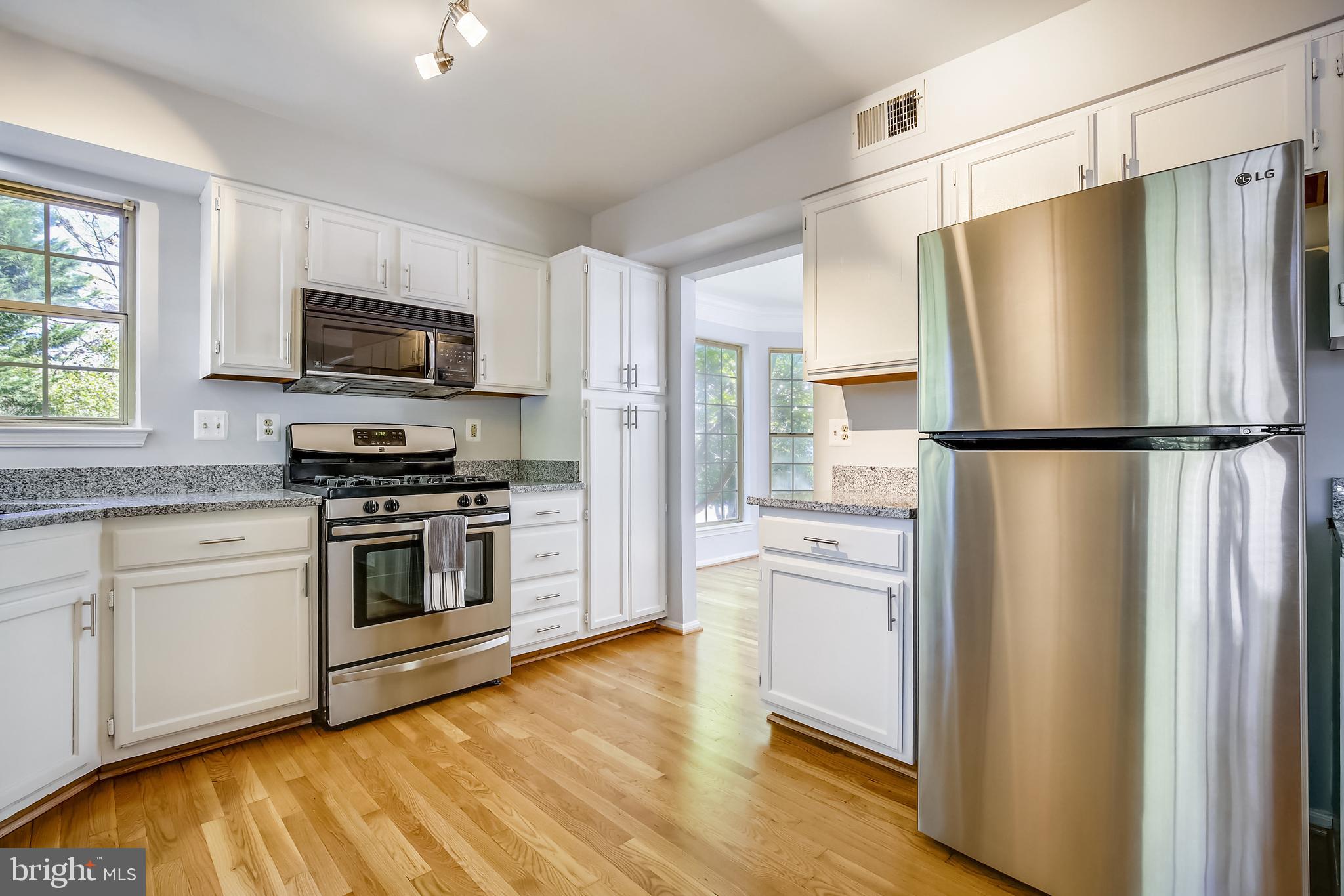 FLOWER HILL - Residential