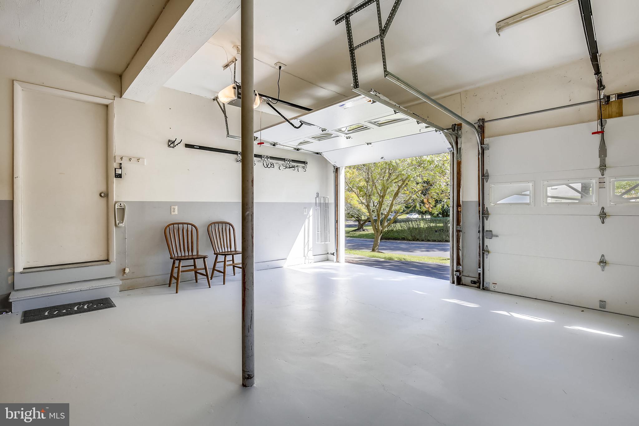 FLOWER HILL - Residential