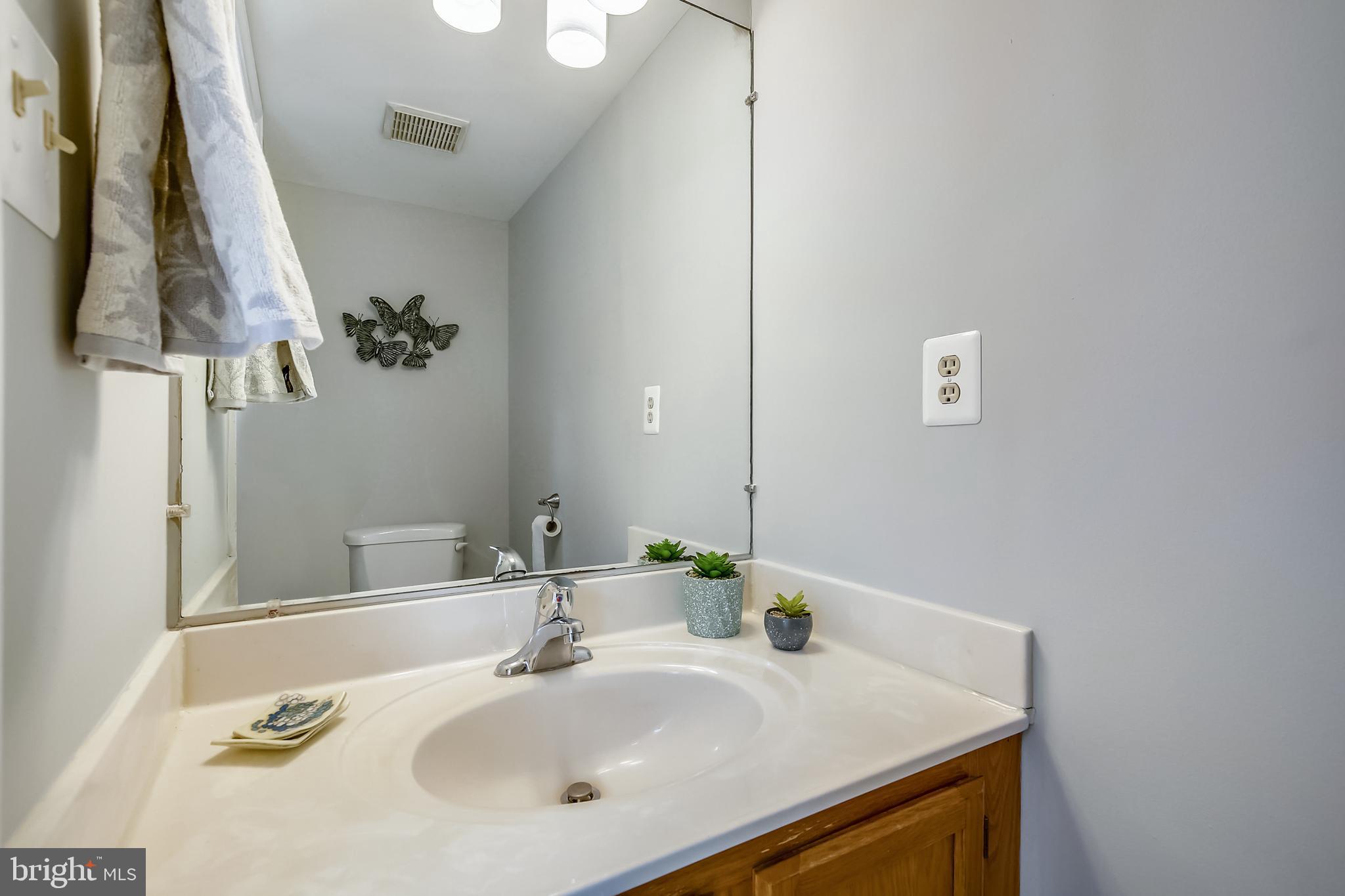 FLOWER HILL - Residential