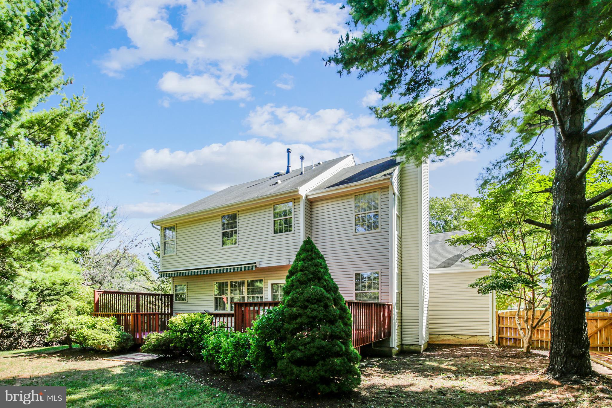 FLOWER HILL - Residential