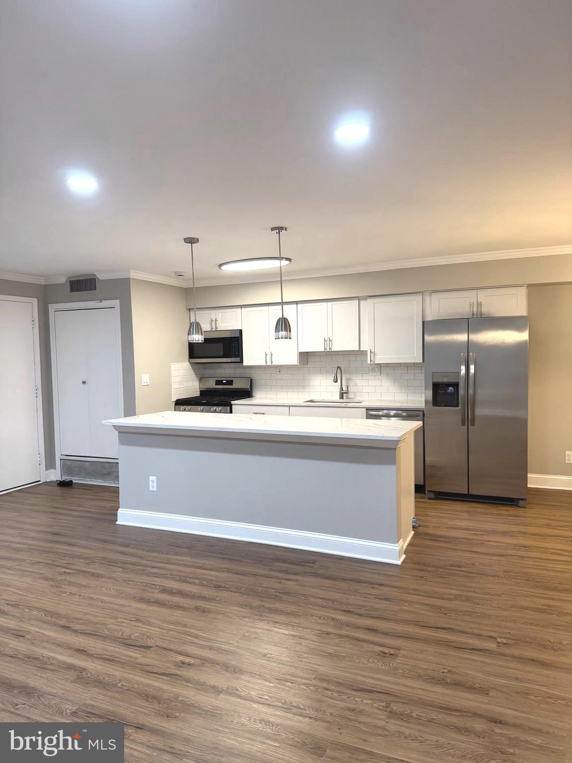 SPRINGLAKE - Residential Lease