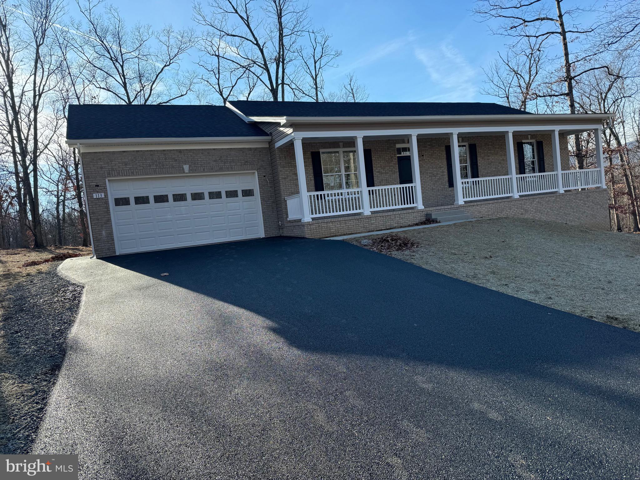 HIGHVIEW MANOR - Residential