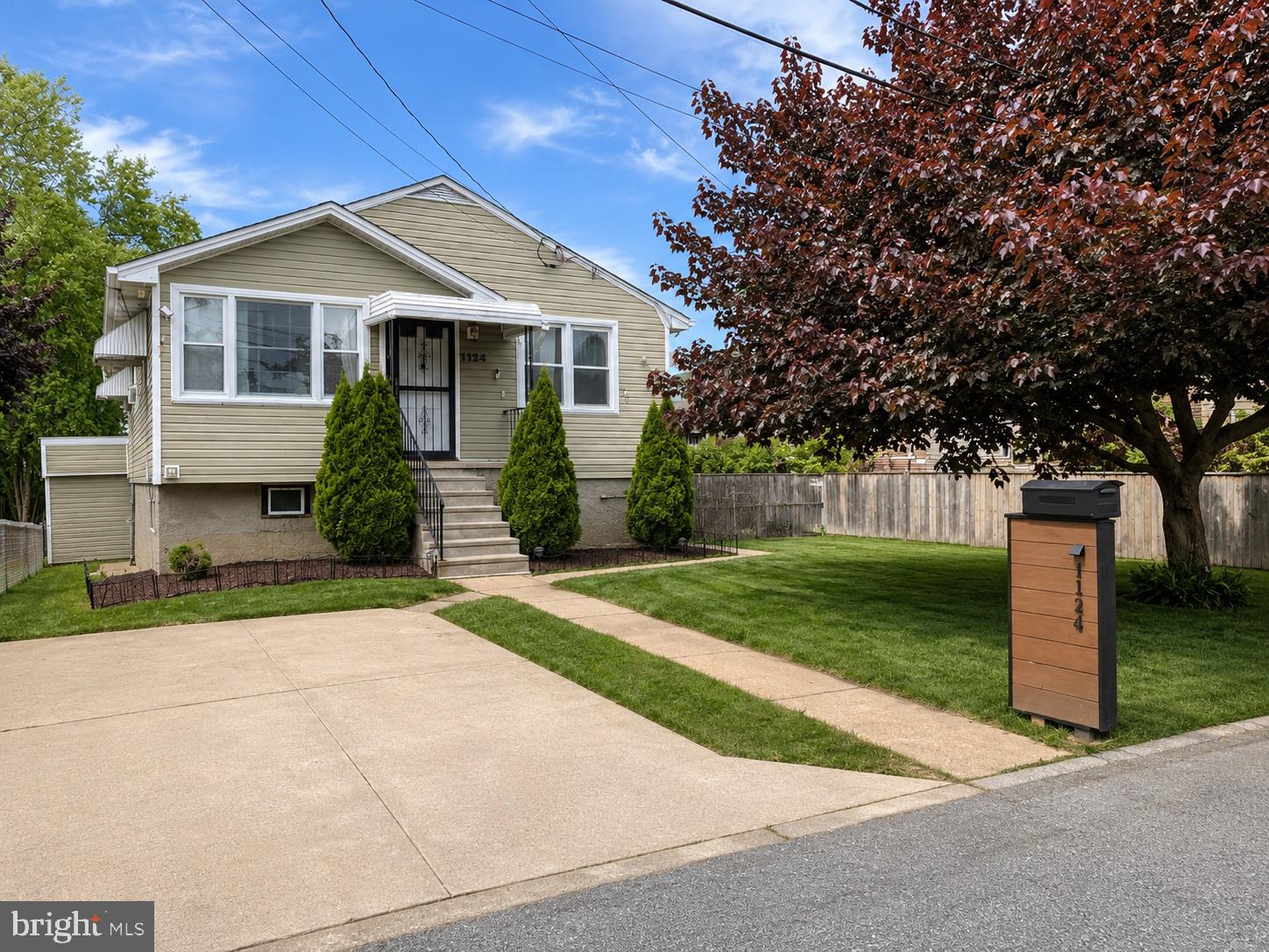 1124 WILSON