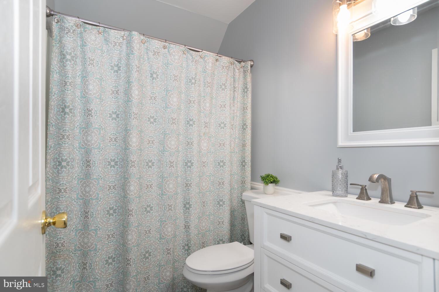 CREEKVIEW - Residential