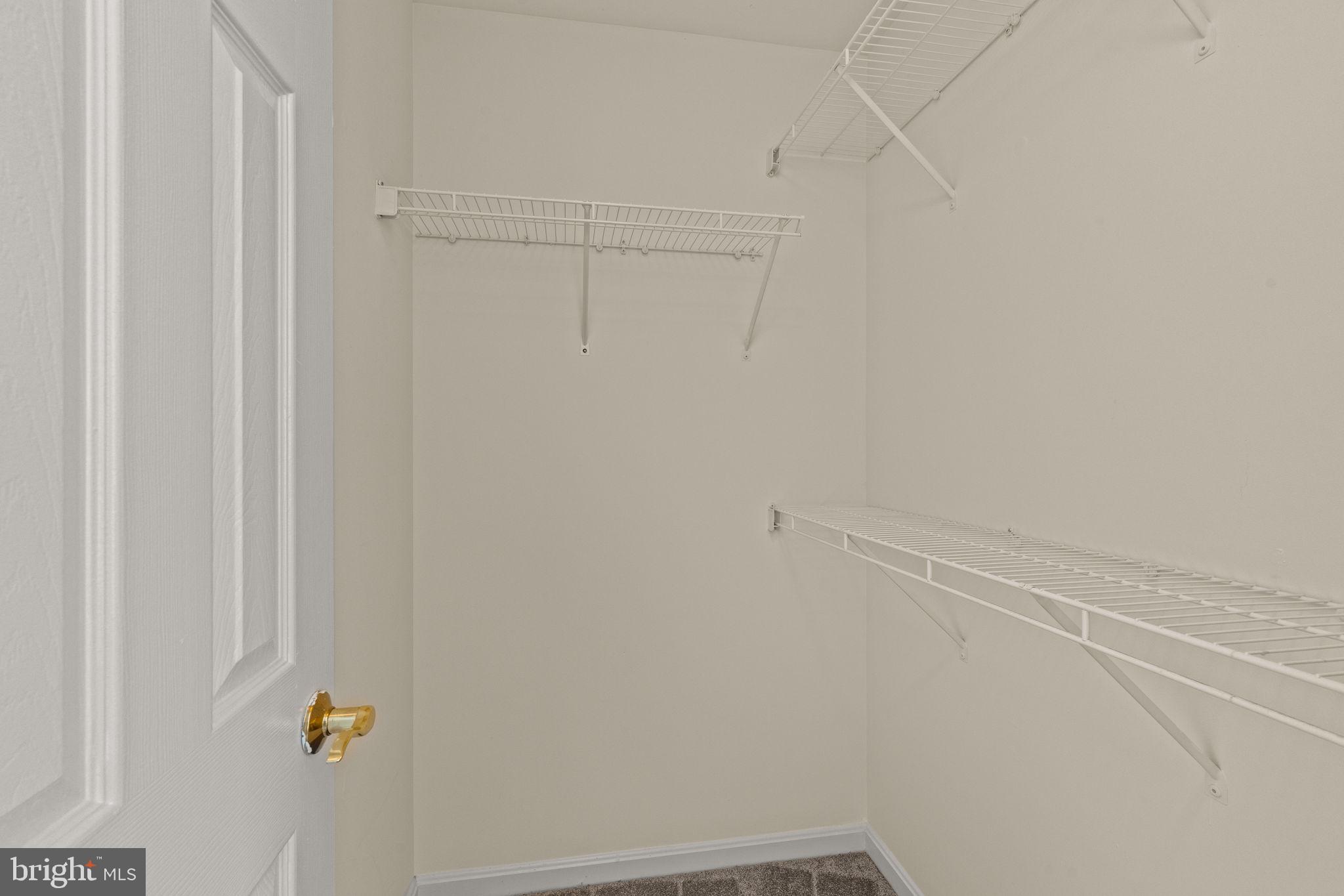 GUNSTON CORNER - Residential