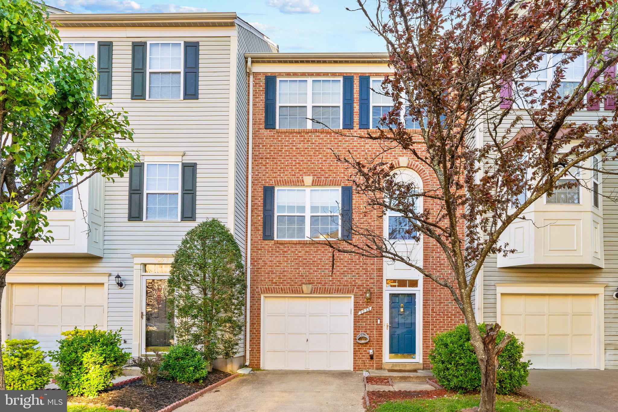 GUNSTON CORNER - Residential