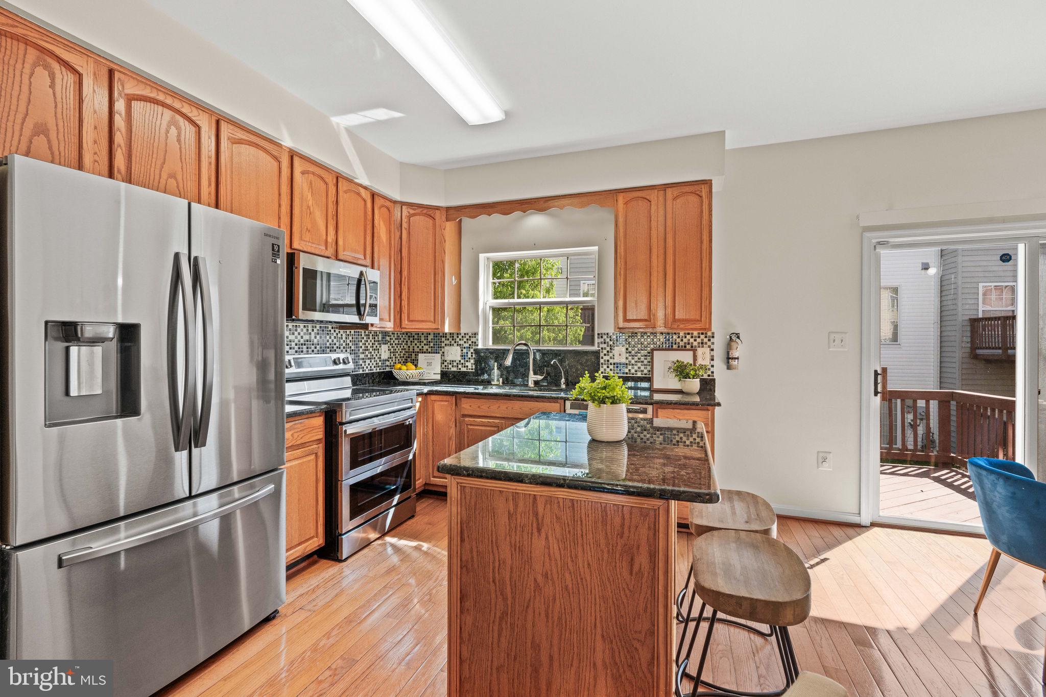 GUNSTON CORNER - Residential