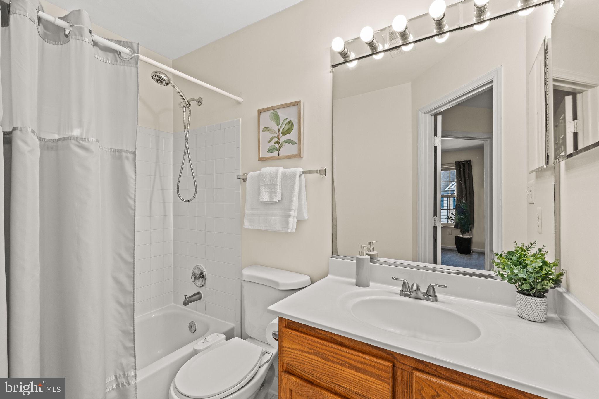 GUNSTON CORNER - Residential