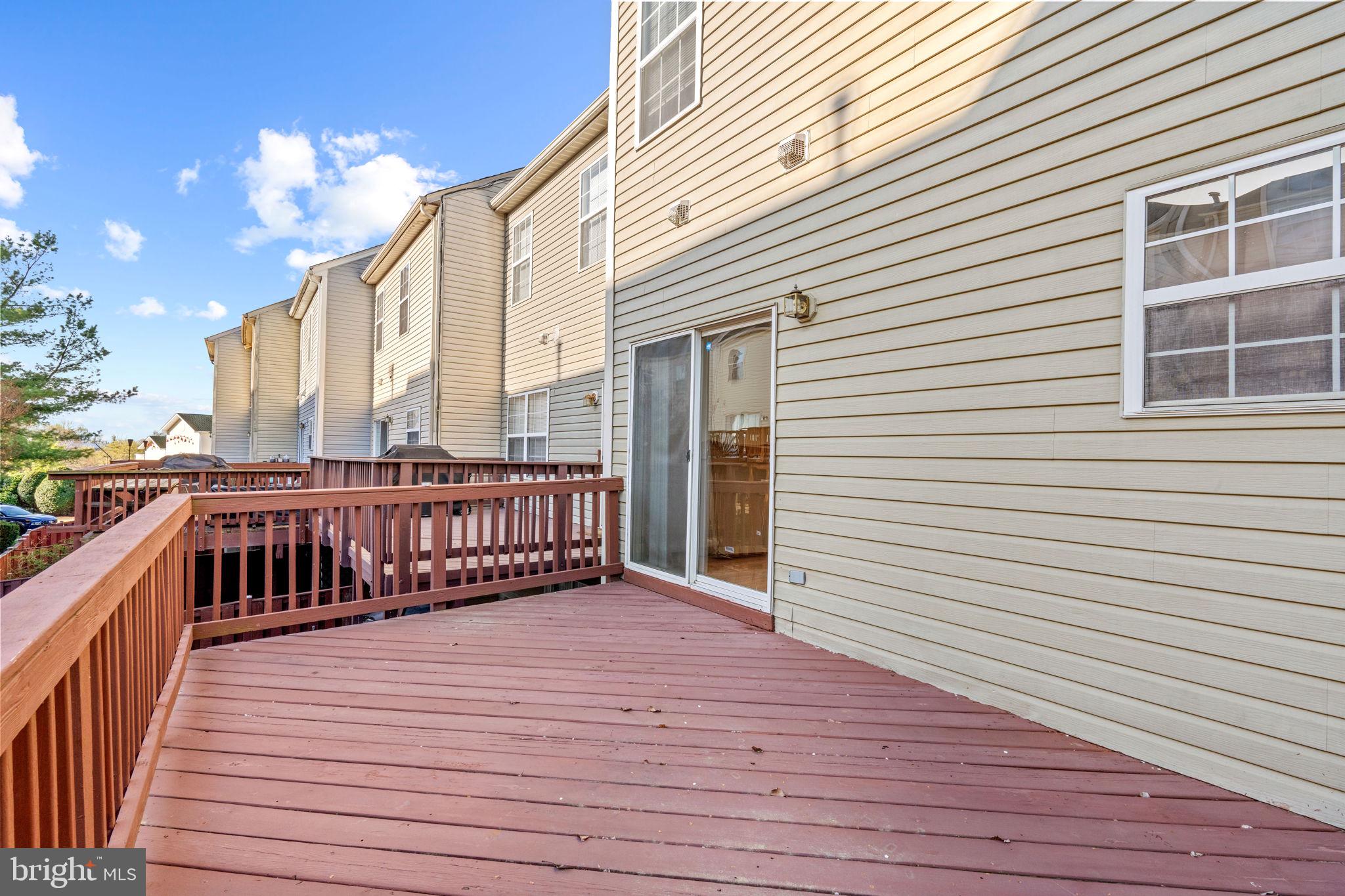 GUNSTON CORNER - Residential