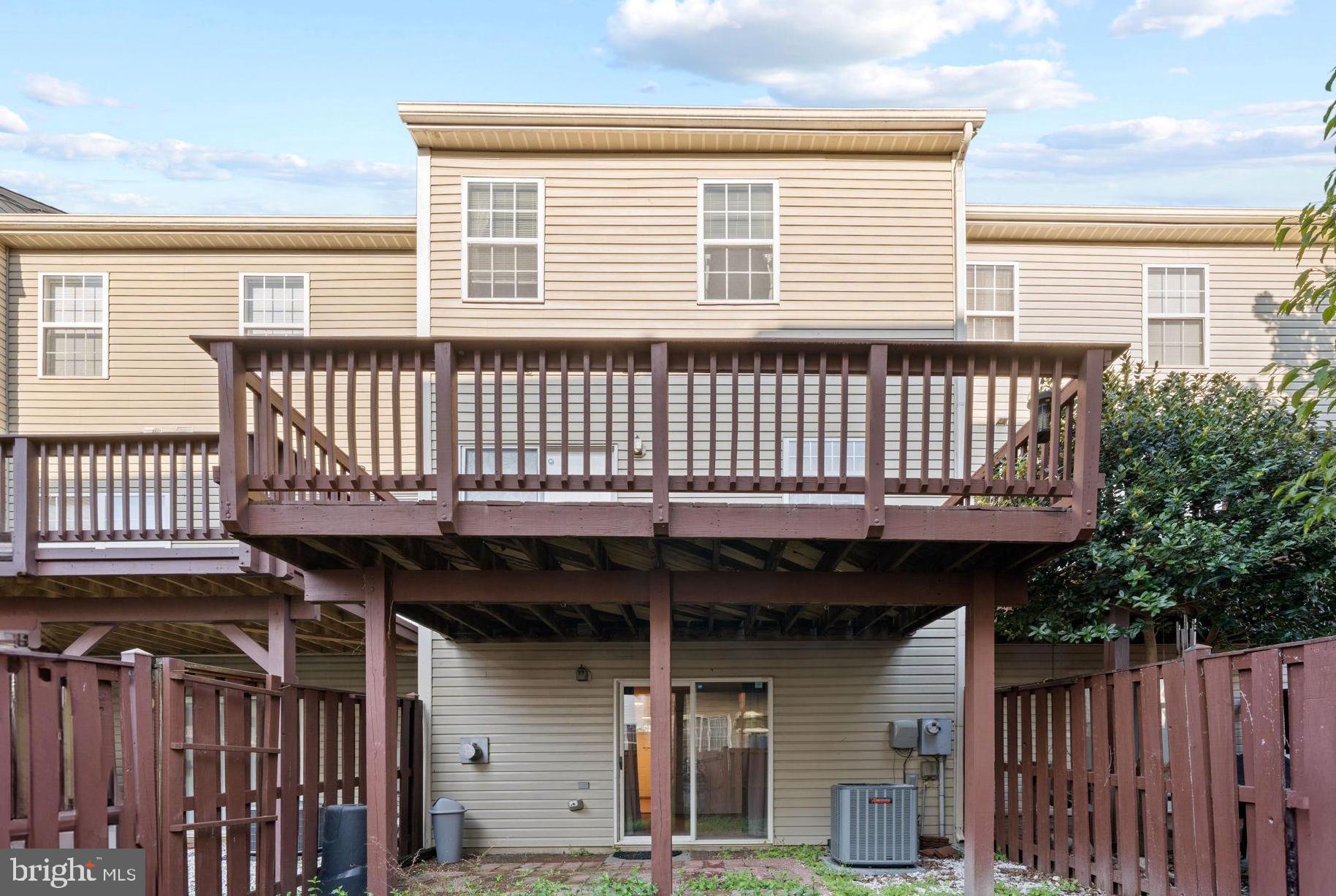 GUNSTON CORNER - Residential