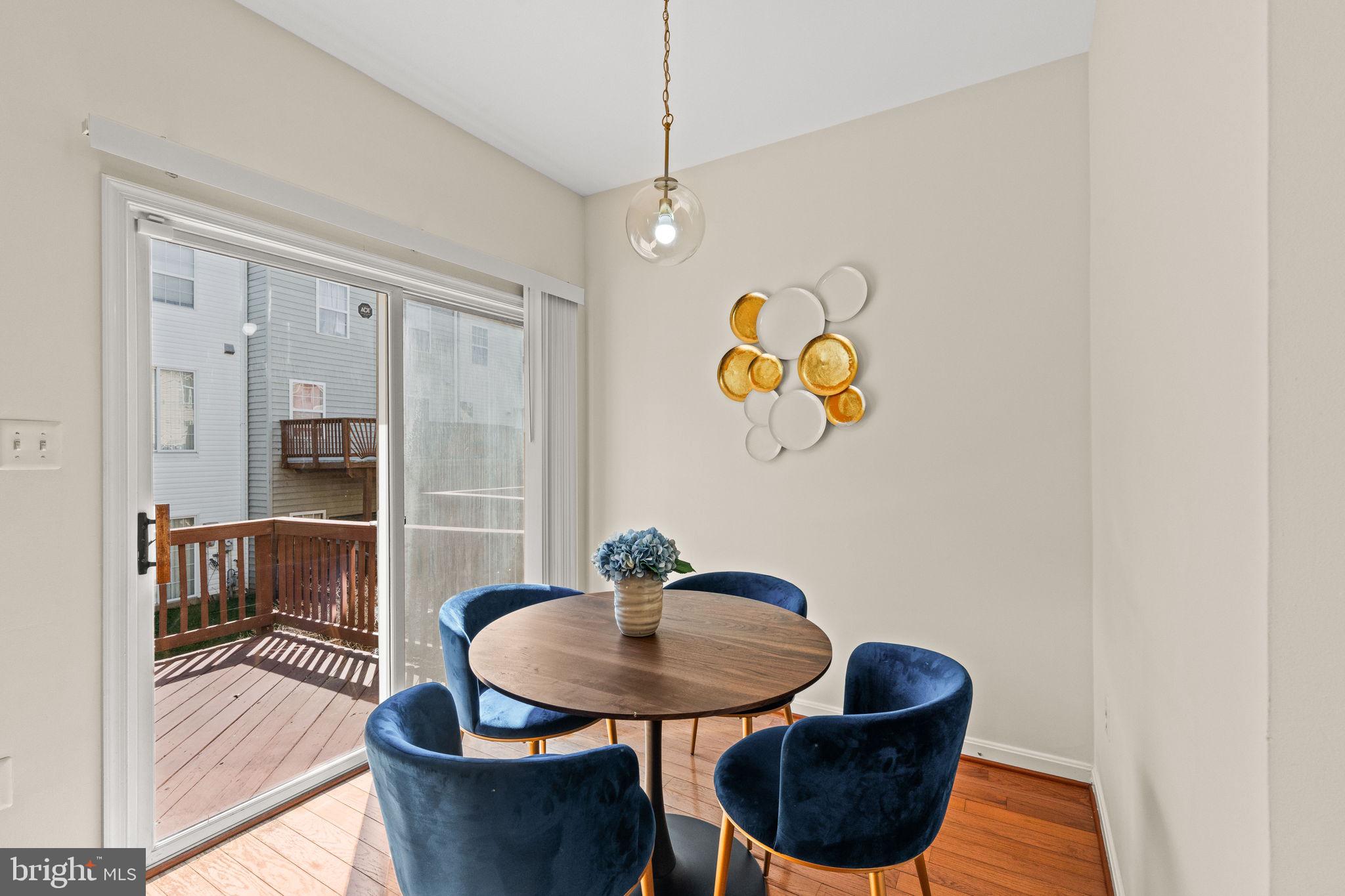 GUNSTON CORNER - Residential