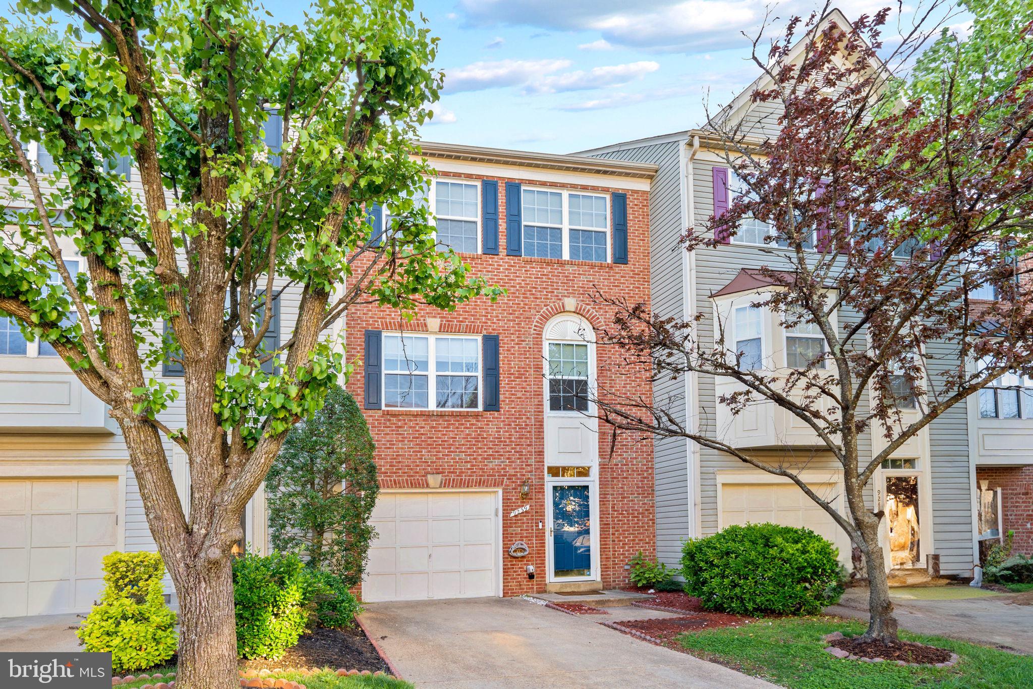 GUNSTON CORNER - Residential