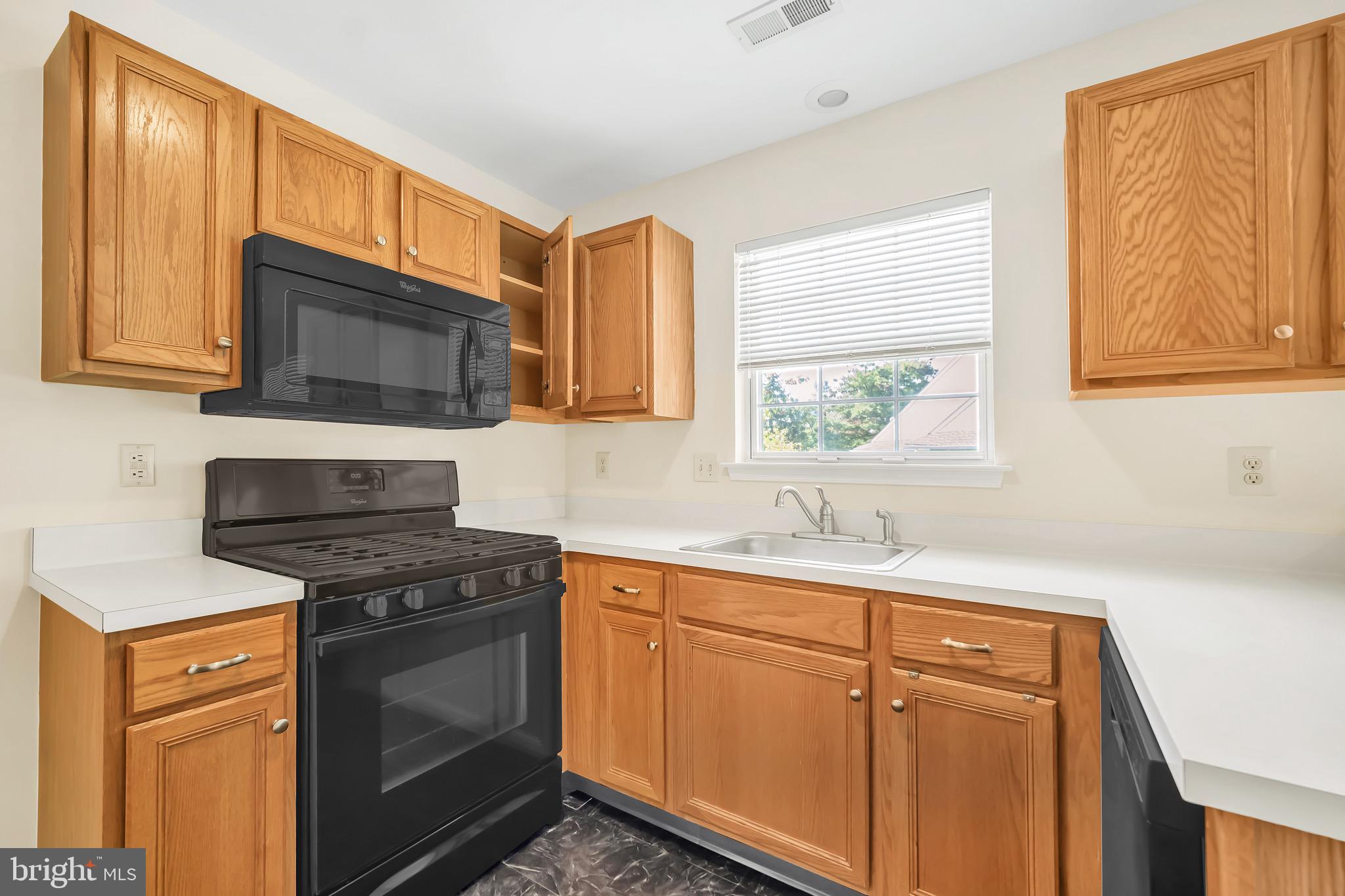 BROOKSTONE - Residential