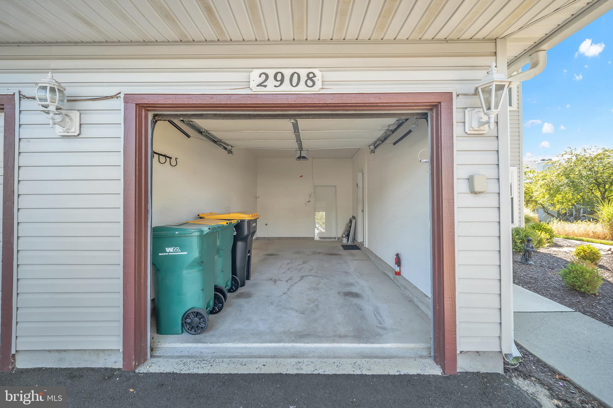 BROOKSTONE - Residential