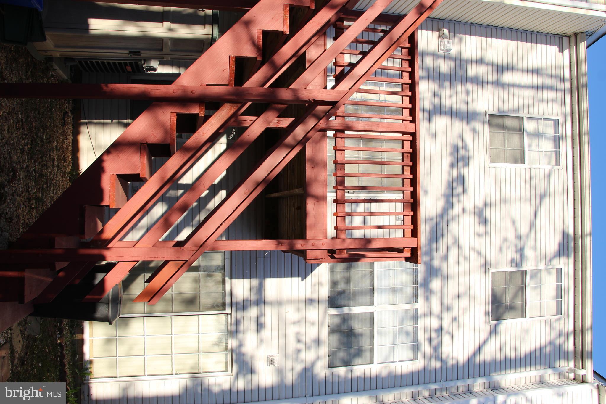 SUNNINGDALE MEADOWS - Residential Lease