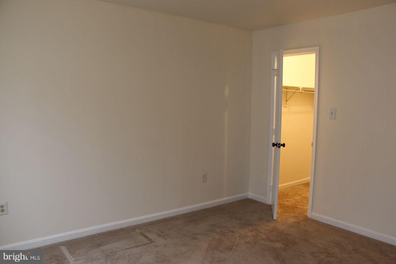 SUNNINGDALE MEADOWS - Residential Lease