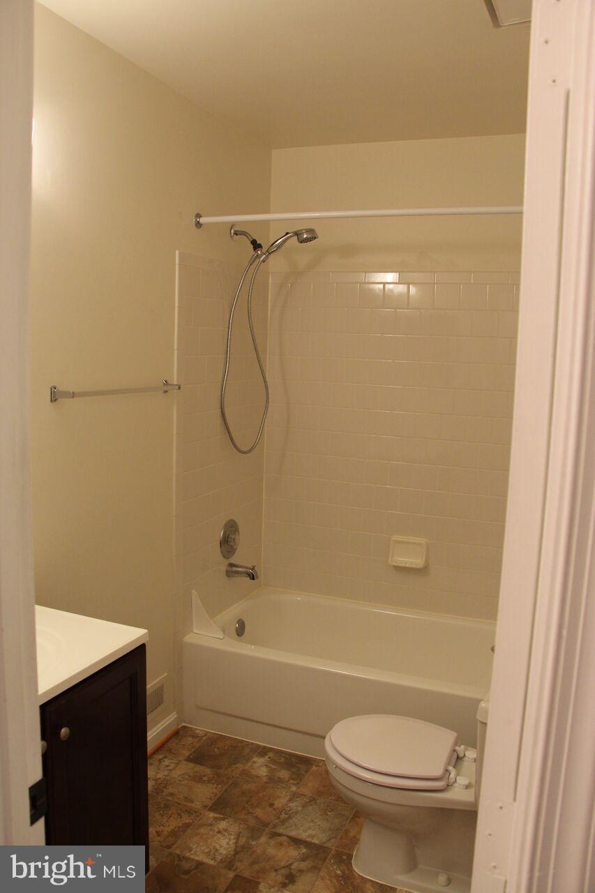 SUNNINGDALE MEADOWS - Residential Lease