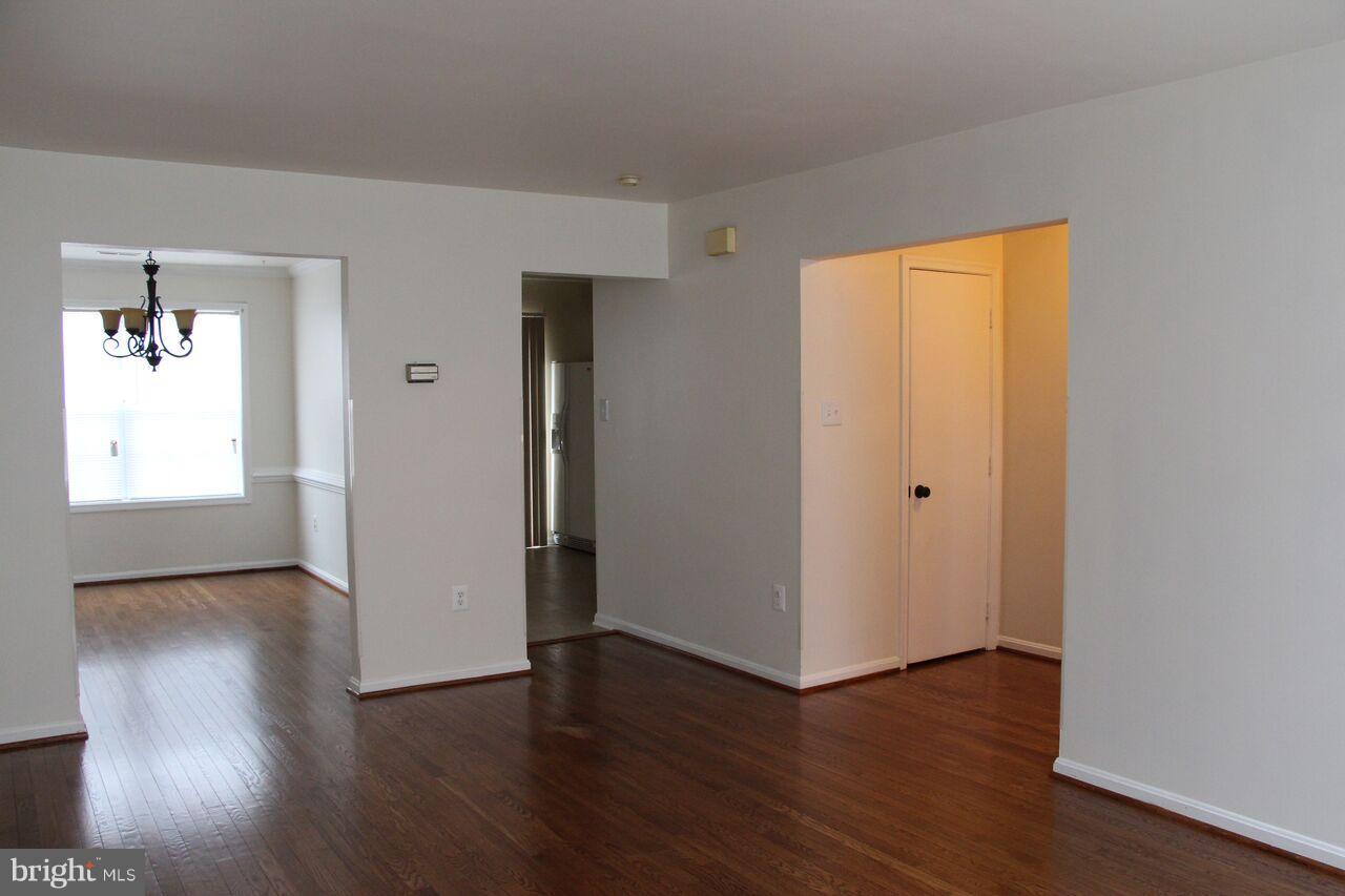 SUNNINGDALE MEADOWS - Residential Lease