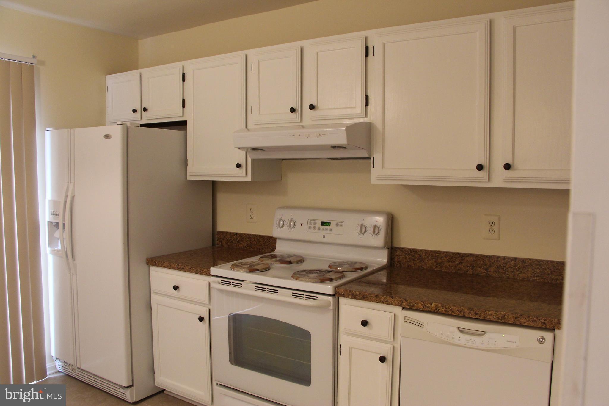 SUNNINGDALE MEADOWS - Residential Lease