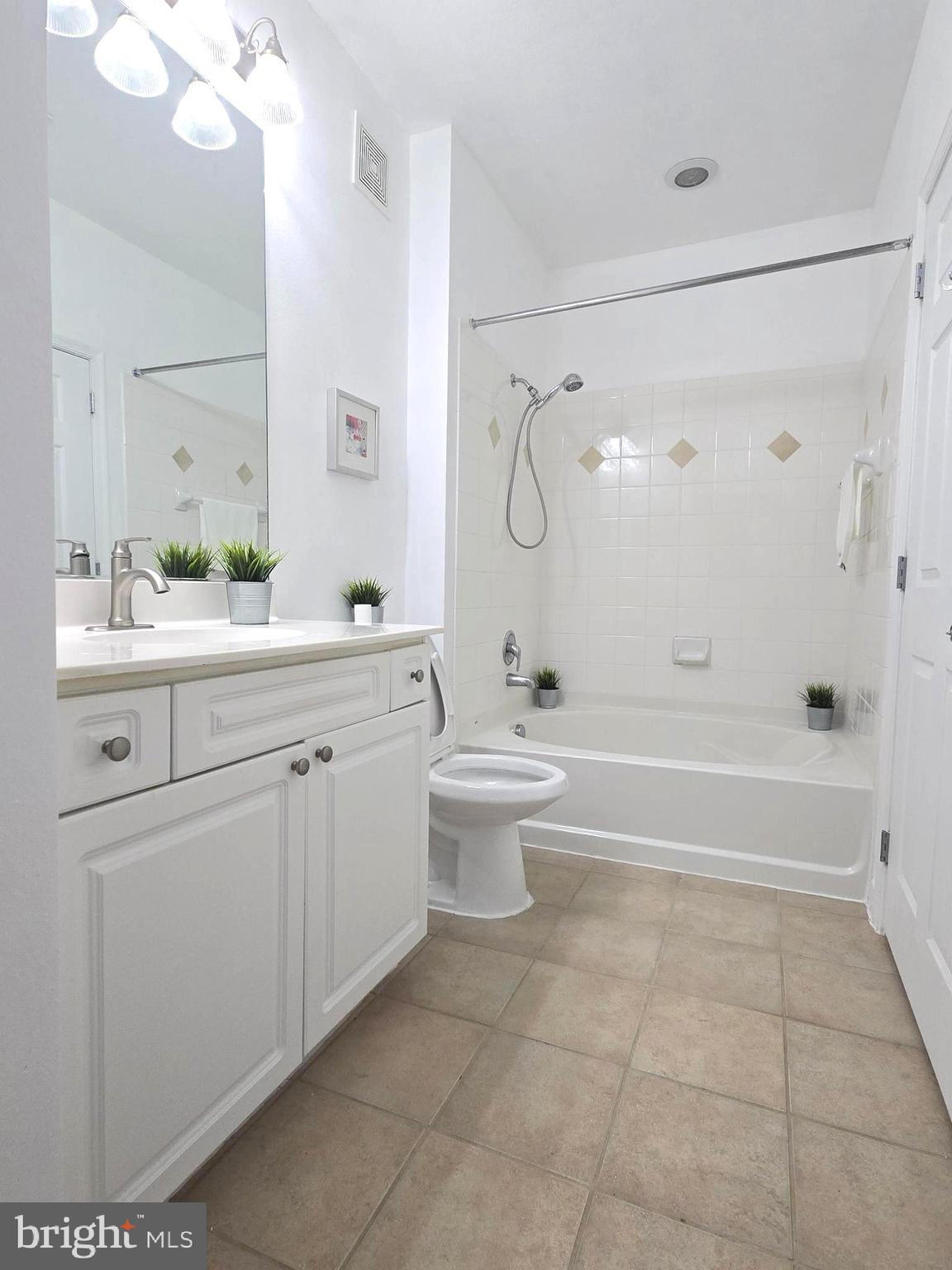FITZ AT ROCKVILLE TOWN C - Residential