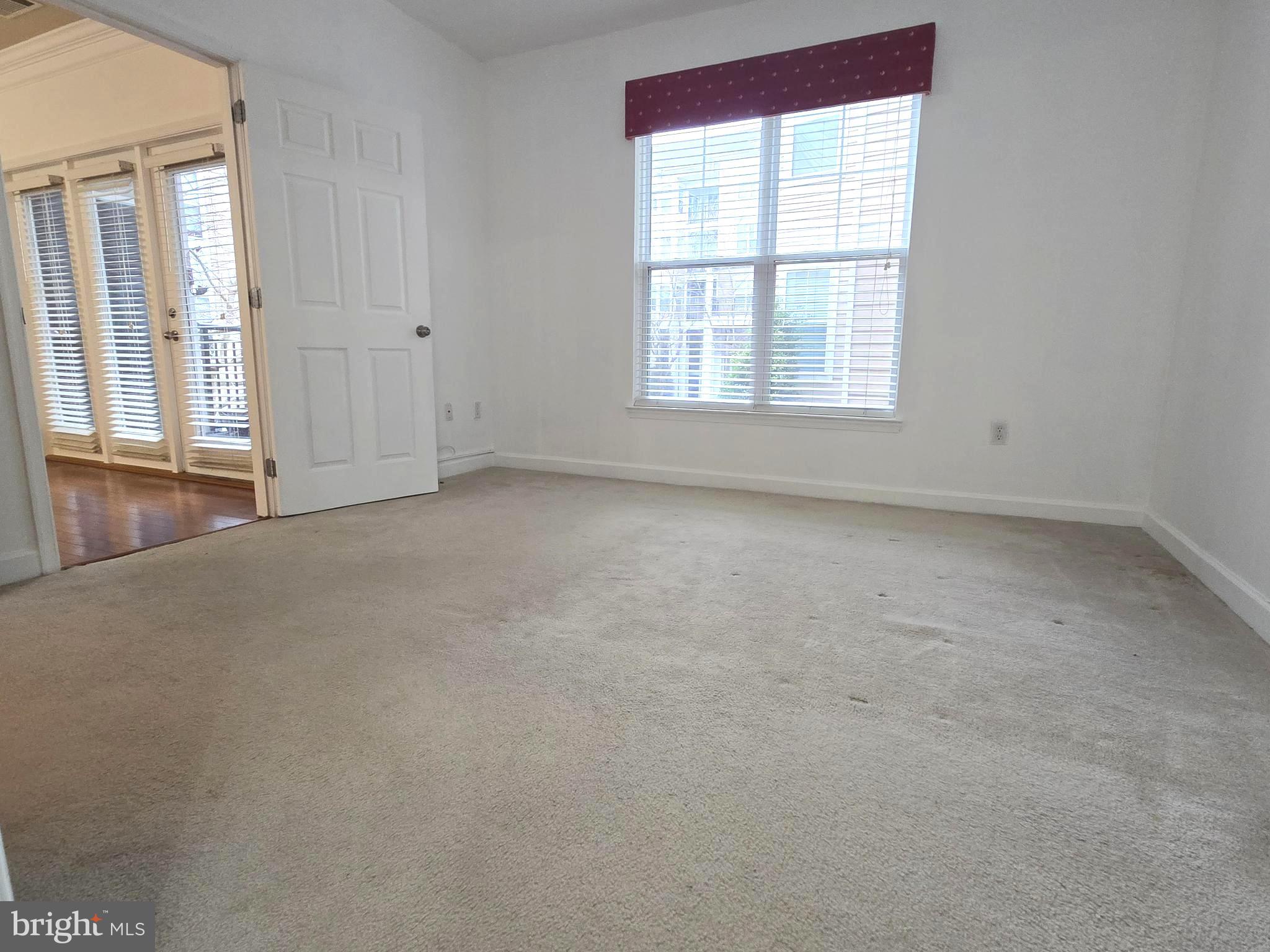 FITZ AT ROCKVILLE TOWN C - Residential