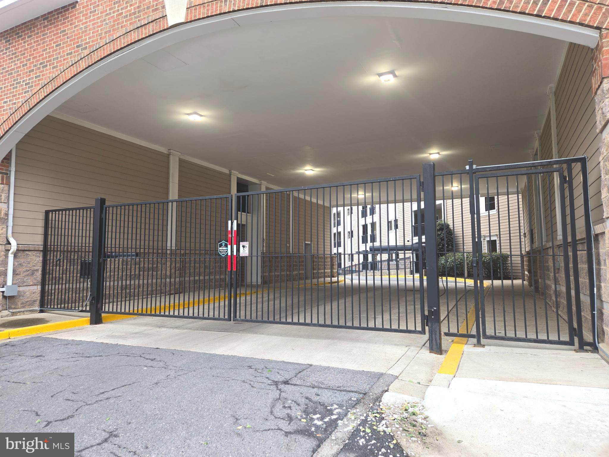 FITZ AT ROCKVILLE TOWN C - Residential