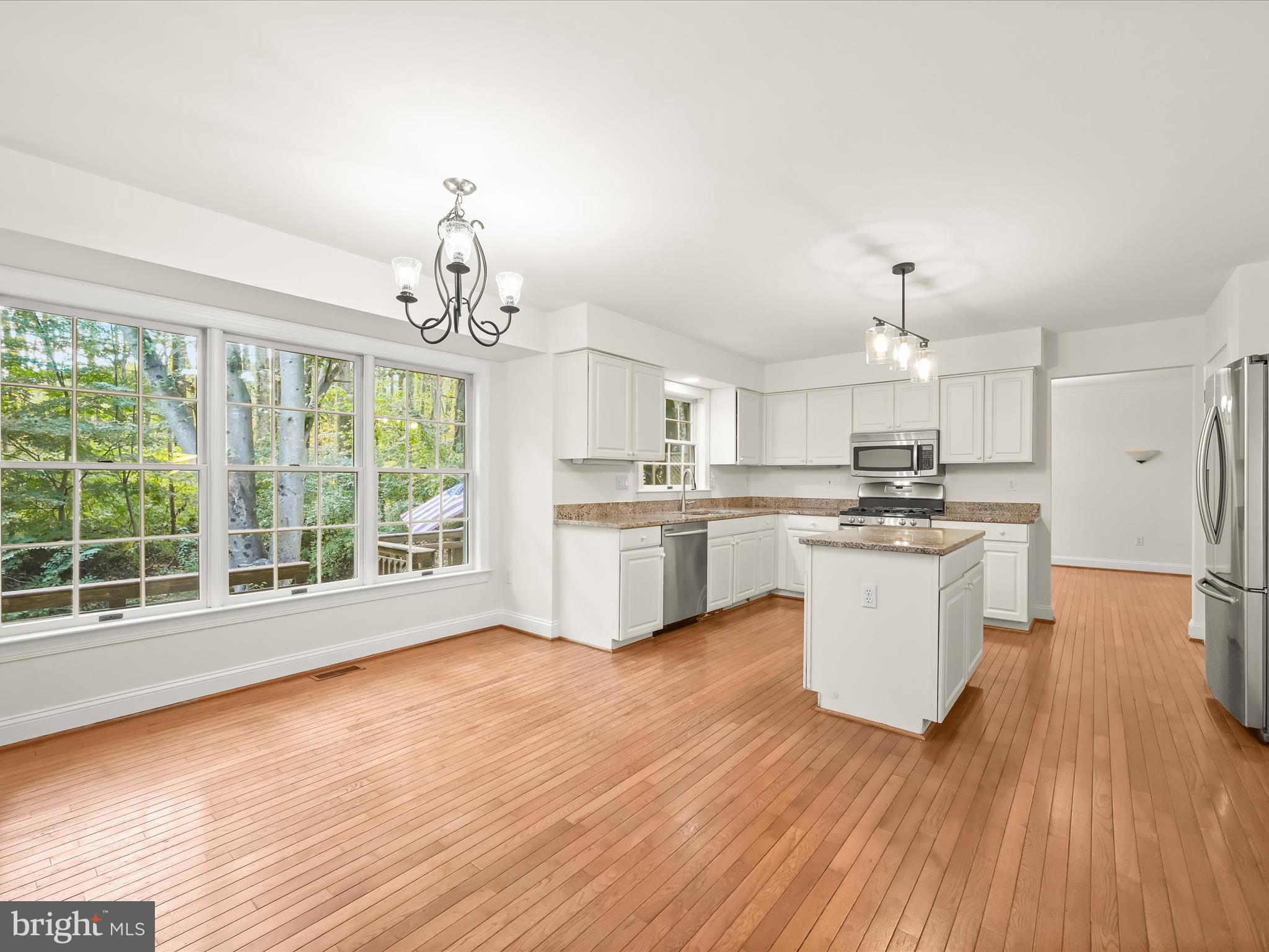 RIVER HILL - Residential