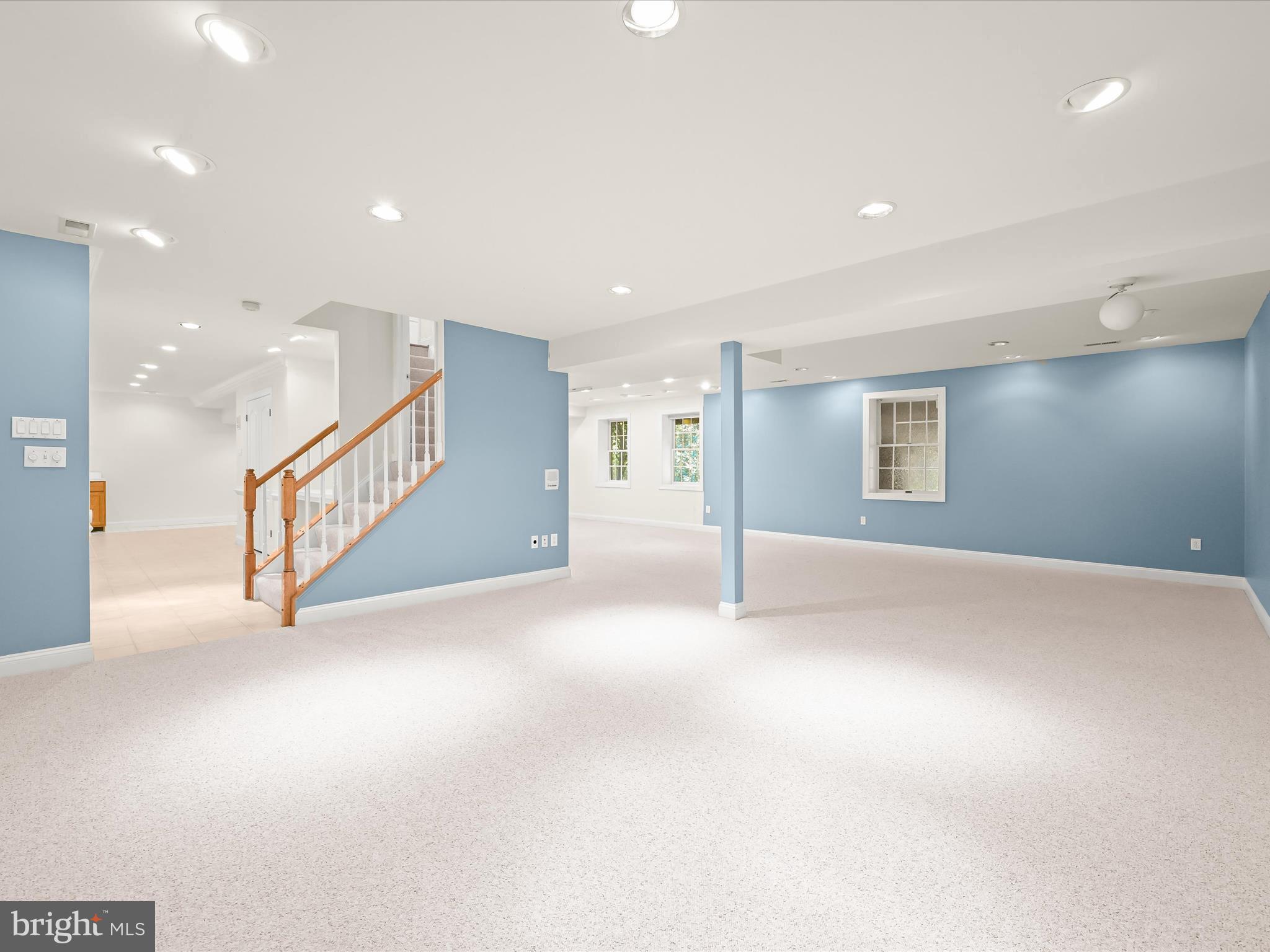 RIVER HILL - Residential