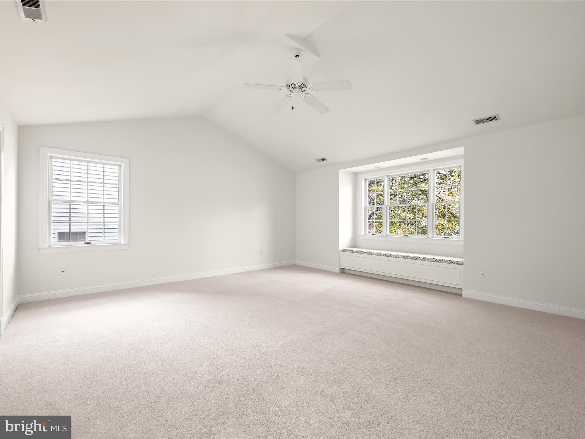 RIVER HILL - Residential