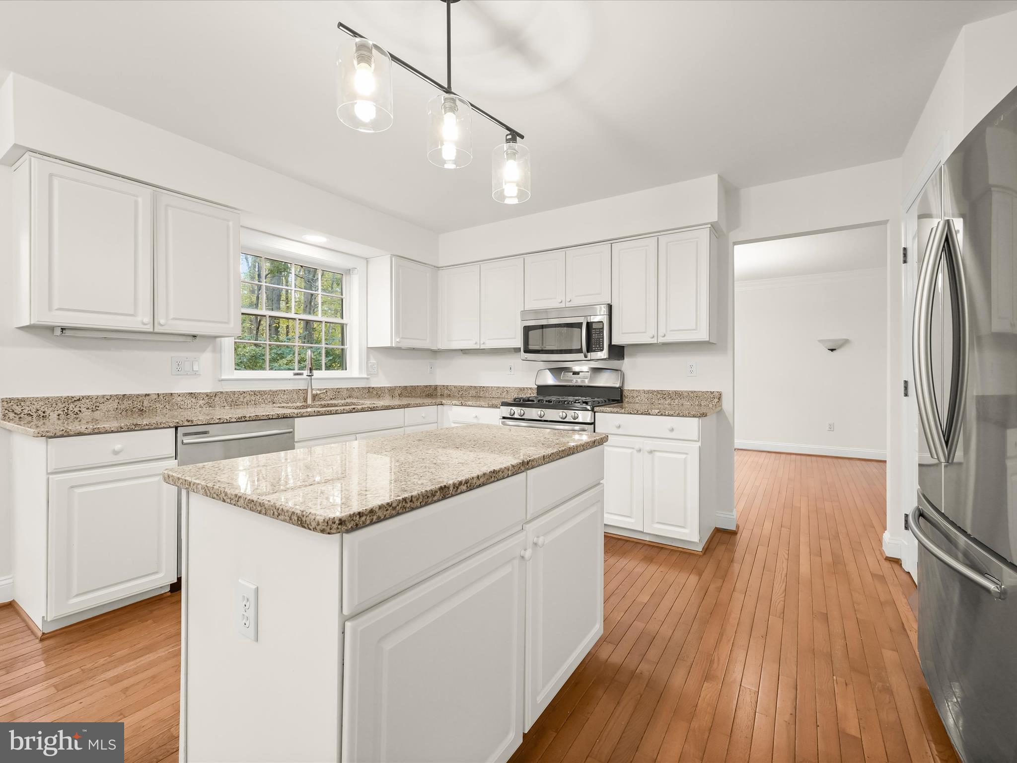 RIVER HILL - Residential