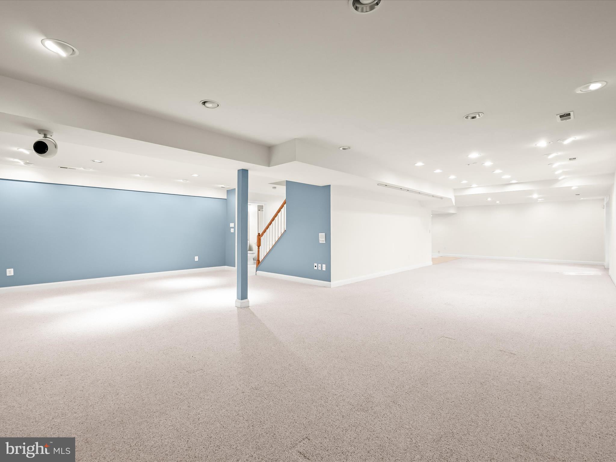 RIVER HILL - Residential