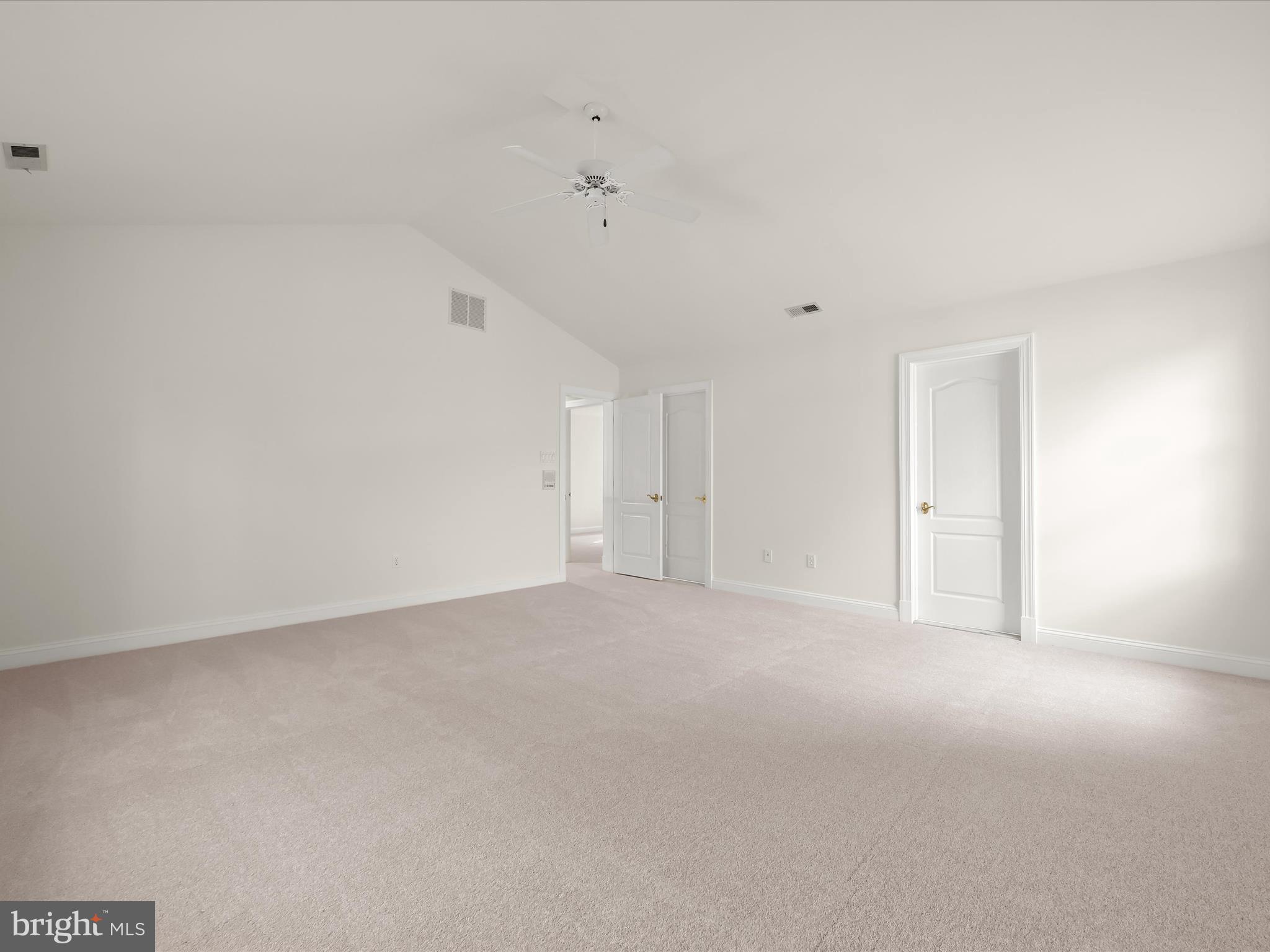 RIVER HILL - Residential