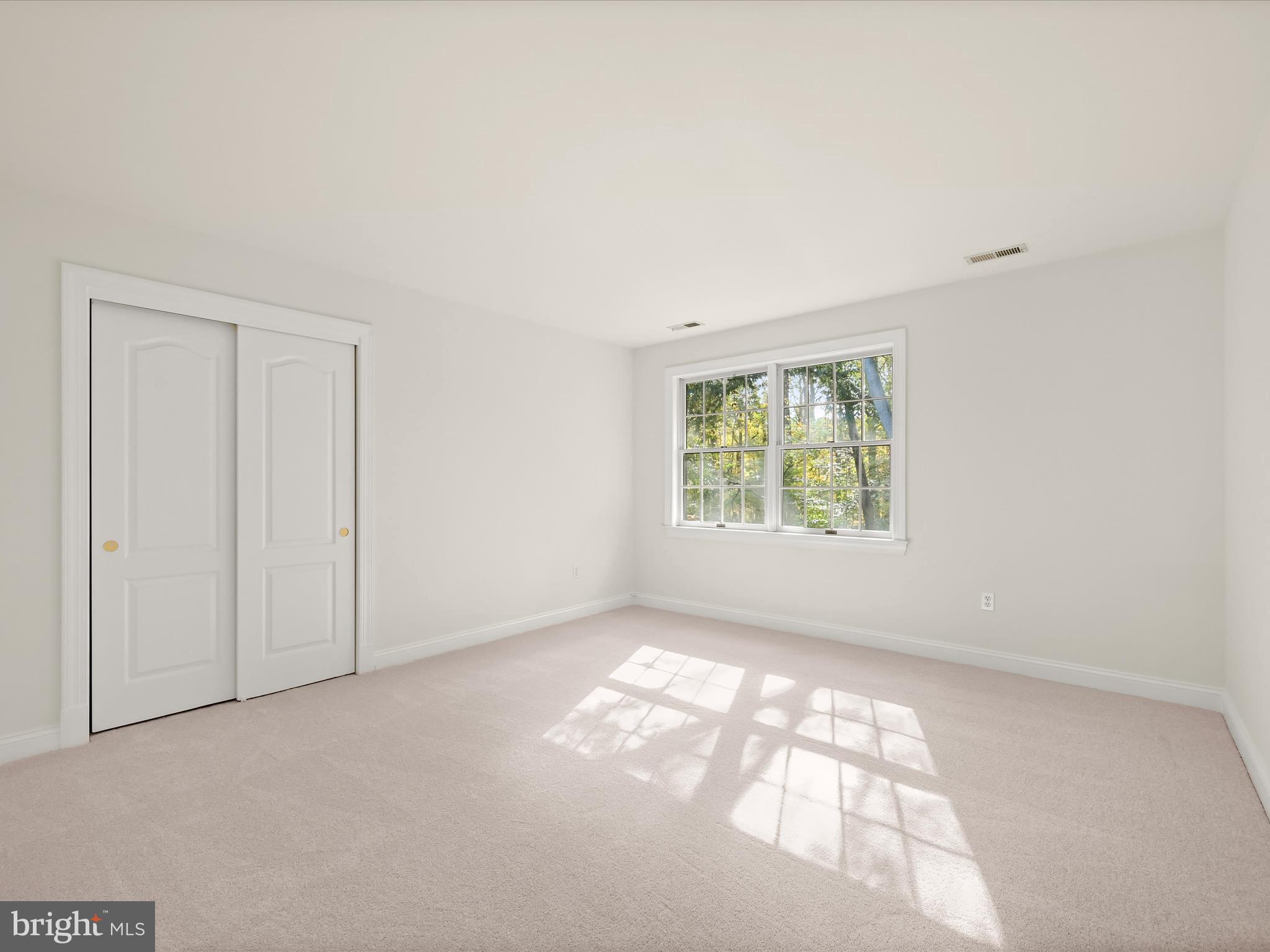 RIVER HILL - Residential