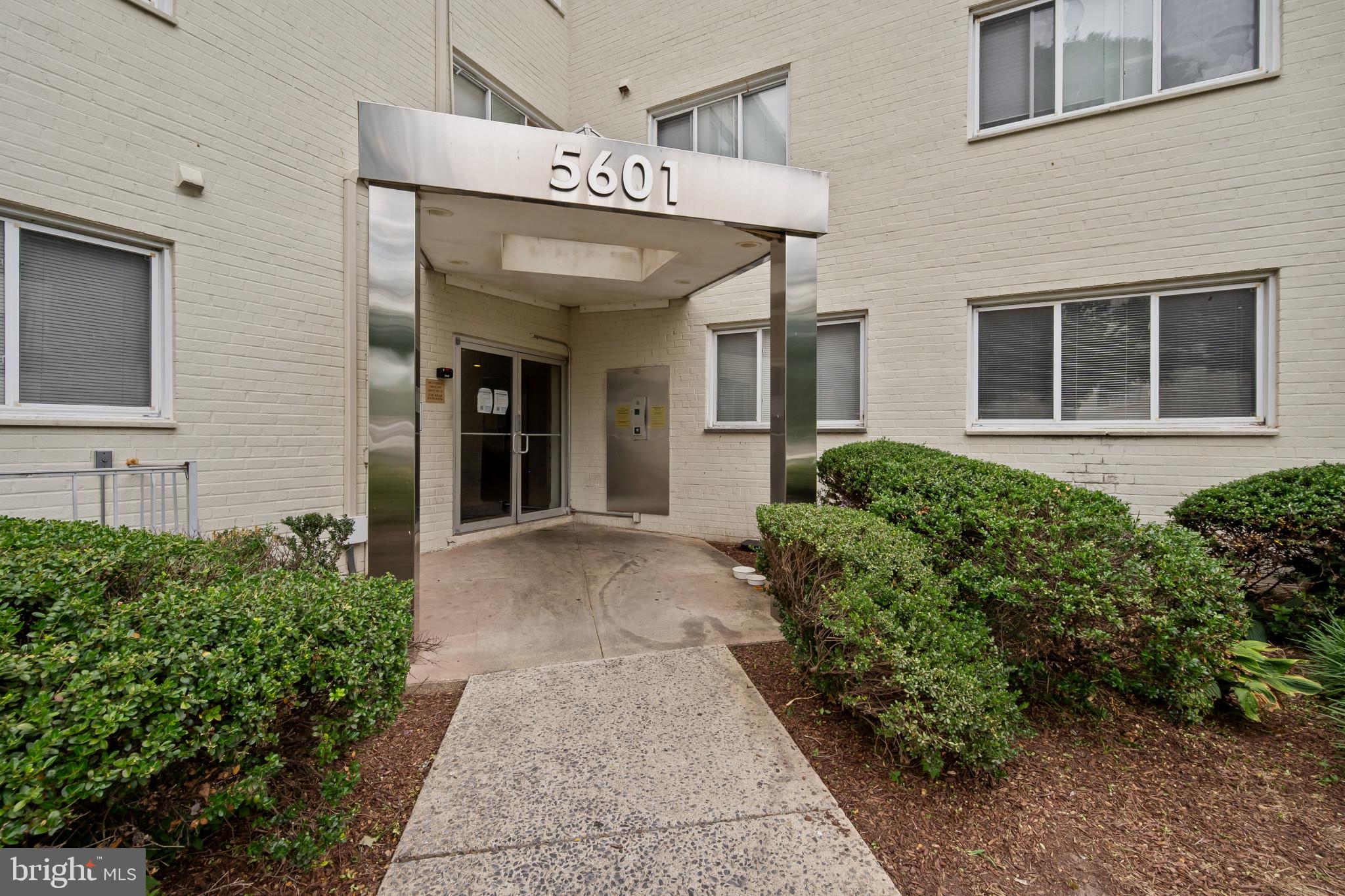 Photo 1 of 18 — 5601 PARKER HOUSE TERRACE 217, HYATTSVILLE, MD 20782