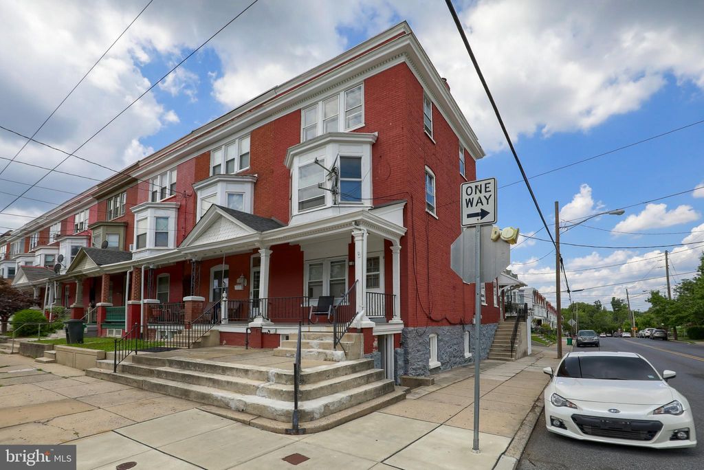 Photo of 204 N RESERVOIR ST, LANCASTER, PA 17602 (MLS # PALA2037782)