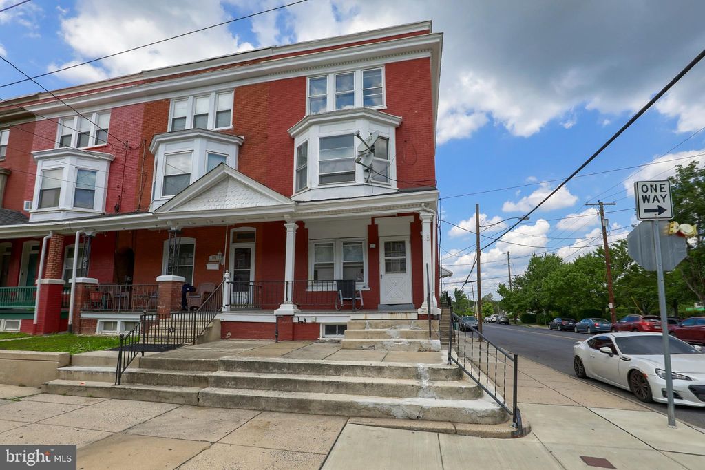 Photo of 204 N RESERVOIR ST, LANCASTER, PA 17602 (MLS # PALA2037782)