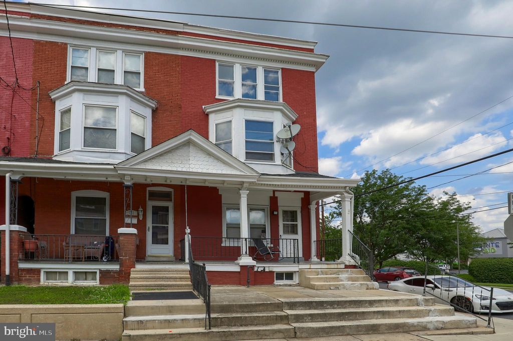 Photo of 204 N RESERVOIR ST, LANCASTER, PA 17602 (MLS # PALA2037782)